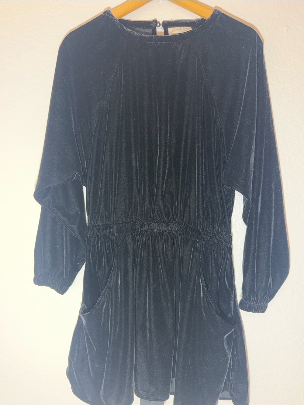 Universal Thread Women Size S Black Velvet Mini Dress Long Sleeve Very Good